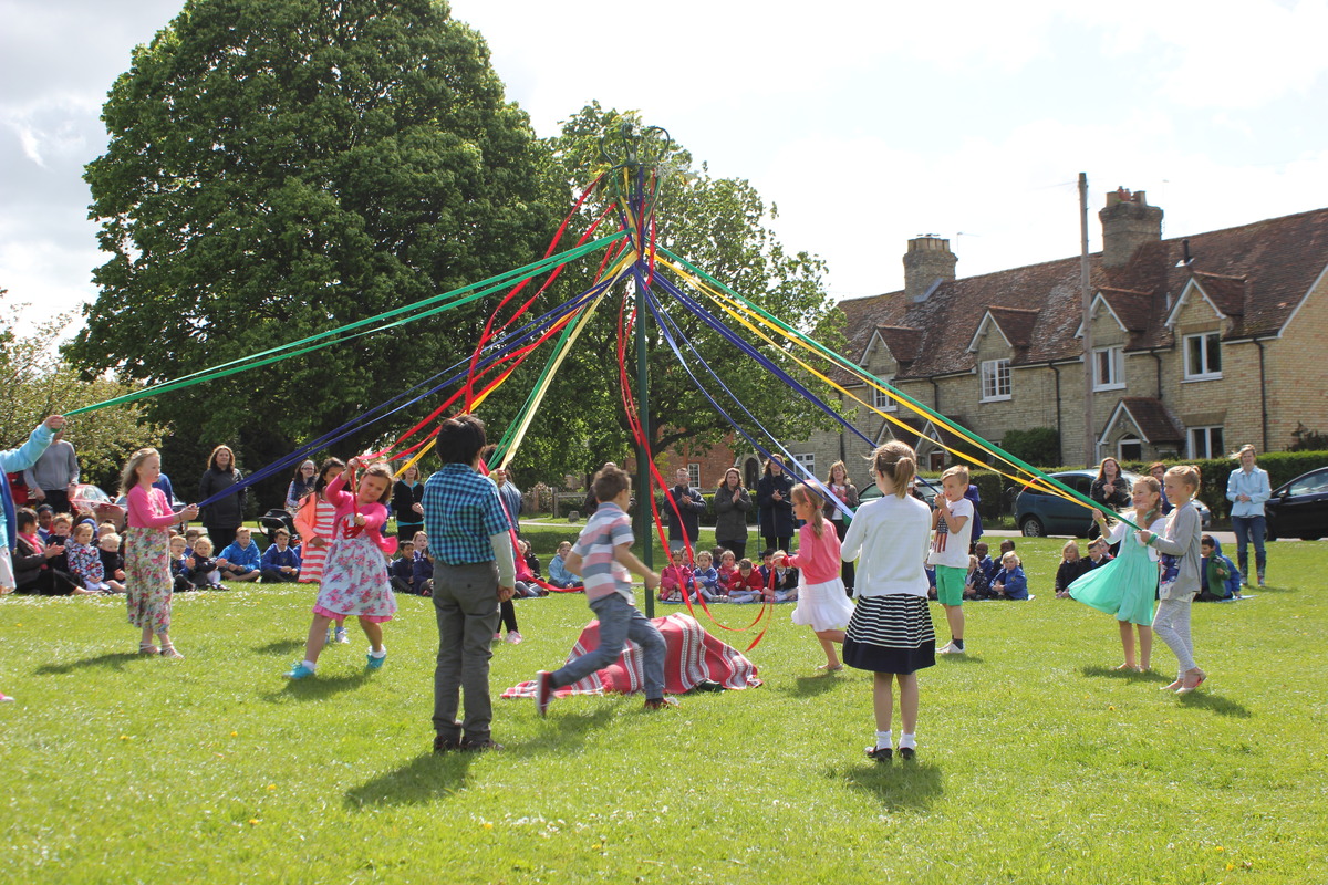 MAYPOLE 2014 025